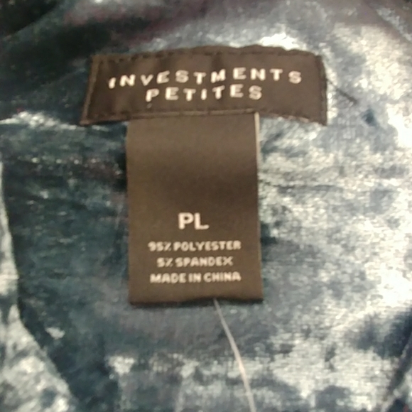 Investments Petites Slate Crushed Velvet L/S Top - Picture 8 of 8